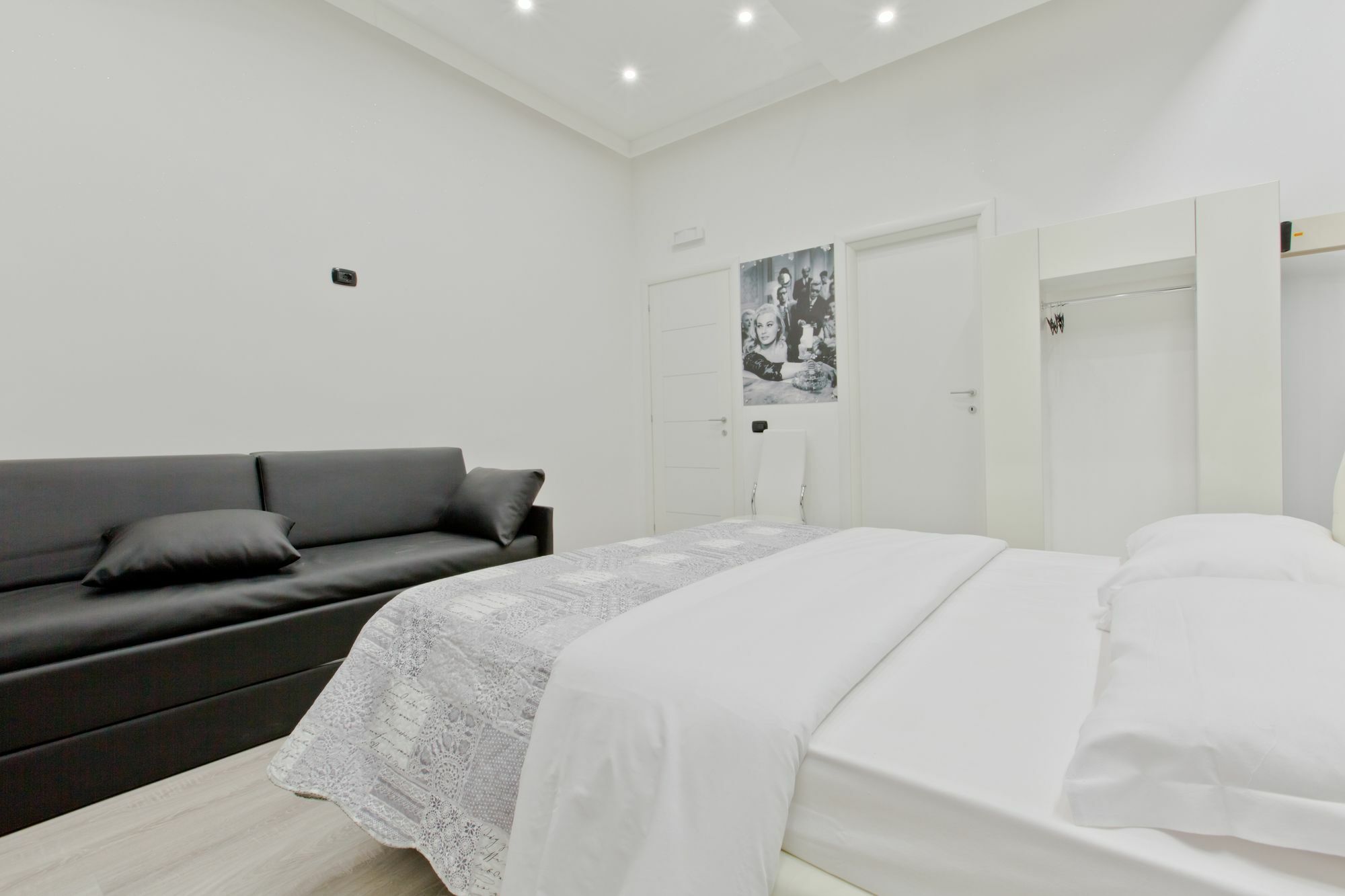 New House 2 * Rom