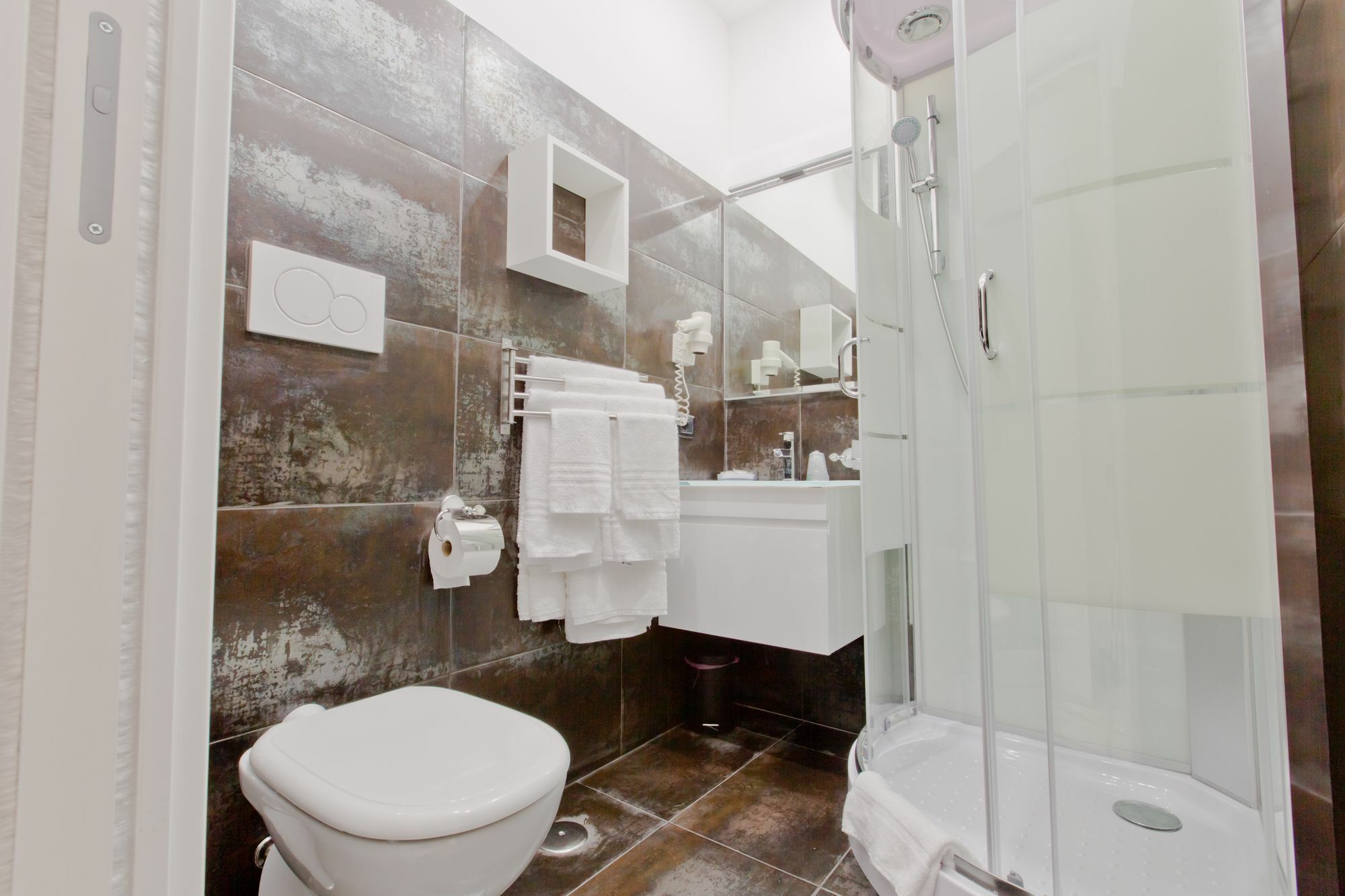New House 2 * Rom